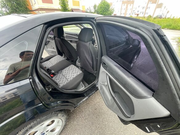 2010 Ford Focus II Рестайлинг, чёрный, 530000 рублей - вид 11