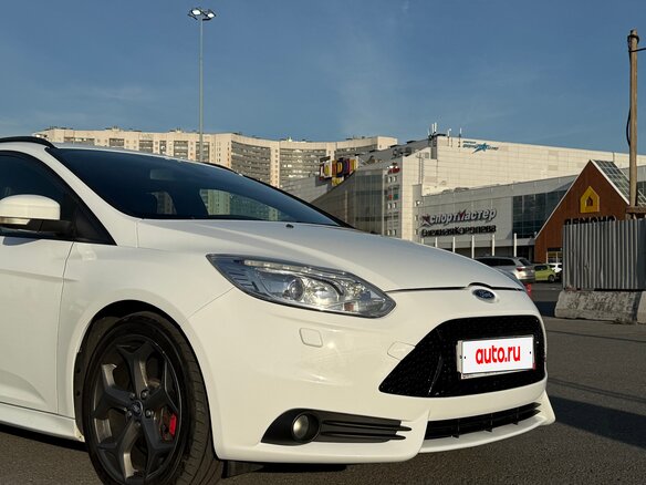 2012 Ford Focus ST III, белый, 1500000 рублей - вид 8