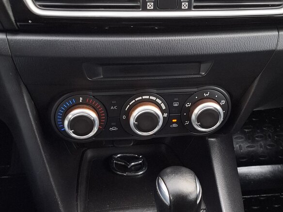 2014 Mazda 3 III (BM), серый, 1300000 рублей - вид 32
