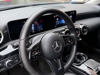 2019 Mercedes-Benz CLA 200 II (C118, X118), синий, 2700000 рублей, вид 5