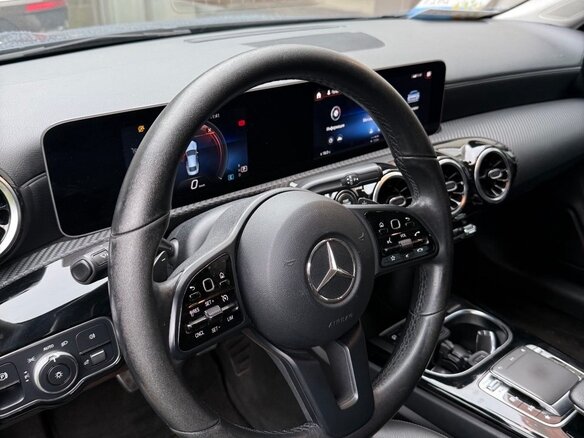 2019 Mercedes-Benz CLA 200 II (C118, X118), синий, 2650000 рублей - вид 6