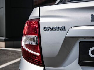 2026 Lada (ВАЗ) Granta I Рестайлинг, серебристый, 1002000 рублей, вид 2