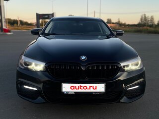 2018 BMW 5 серии 520i VII (G30/G31/G38), чёрный, 2150000 рублей, вид 2