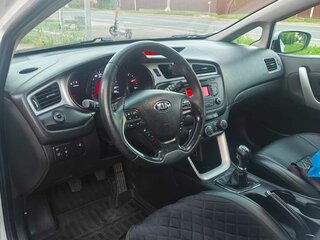 2013 Kia Ceed II, белый, 820000 рублей, вид 5