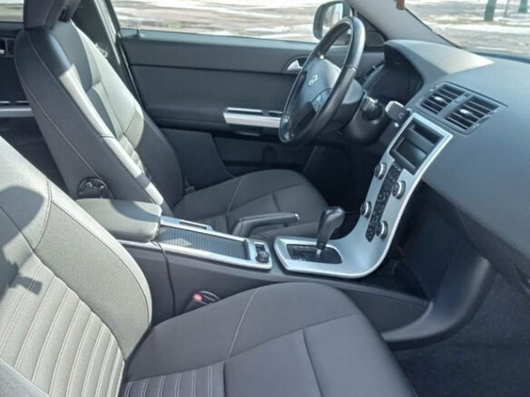 2012 Volvo S40 II Рестайлинг, белый, 720000 рублей - вид 4