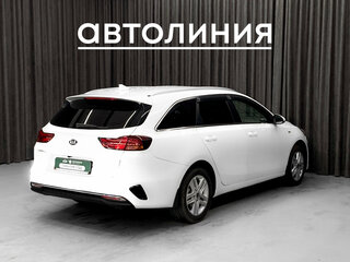 2021 Kia Ceed III Рестайлинг, белый, 1470000 рублей, вид 4
