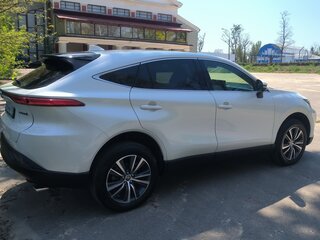 2022 Toyota Venza II, белый, 3800000 рублей, вид 4