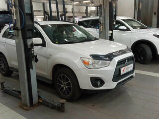 2014 Mitsubishi ASX I Рестайлинг, белый, 740000 рублей, вид 2