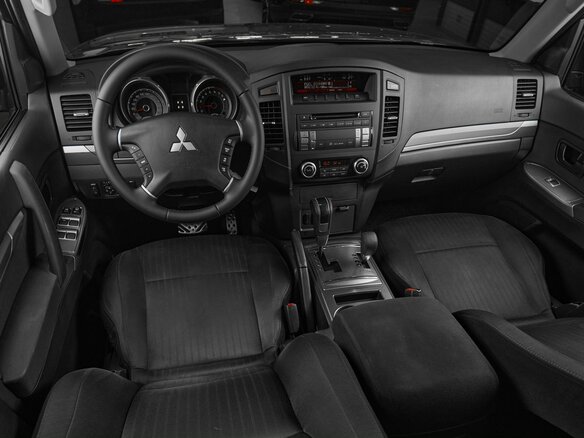 2012 Mitsubishi Pajero IV Рестайлинг 1, коричневый, 1699000 рублей - вид 6