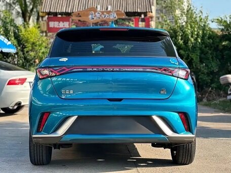2025 BYD Dolphin 44.9 kWh I, синий, 1578011 рублей, вид 4