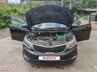 2017 Kia Rio III Рестайлинг, чёрный, 895000 рублей, вид 3