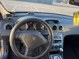 2011 Peugeot 308 I, бежевый, 450000 рублей, вид 5