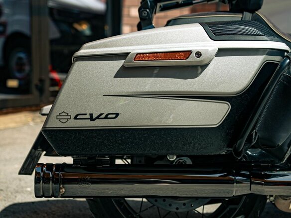2023 Harley-Davidson CVO Road Glide, серебристый, 5850000 рублей - вид 21