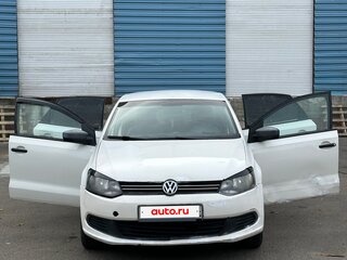 2013 Volkswagen Polo V, белый, 285000 рублей, вид 2