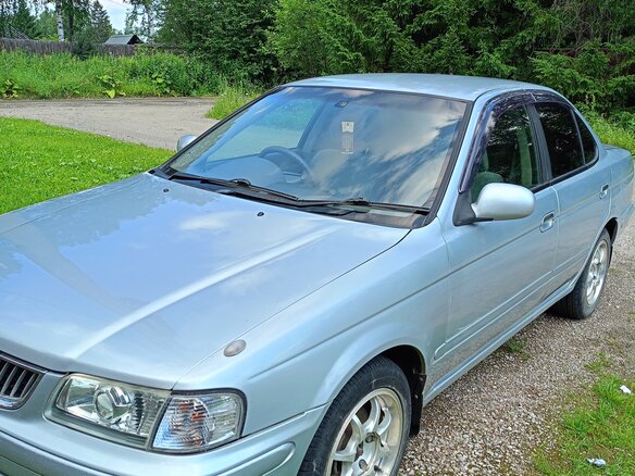 2000 Nissan Sunny B15, серый, 345000 рублей