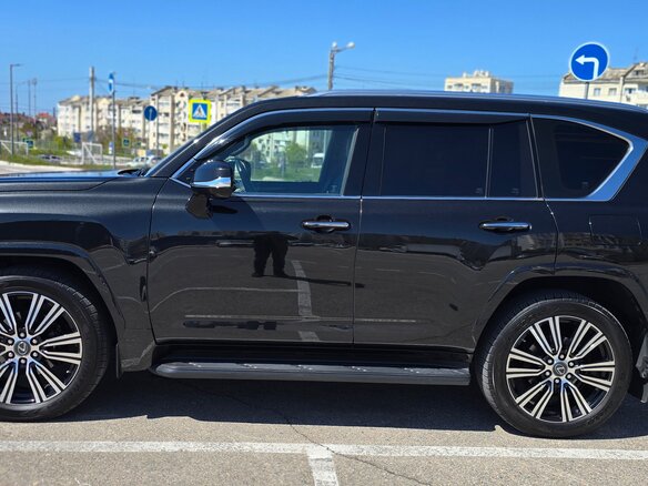 2022 Lexus LX 500d IV, чёрный, 15400000 рублей - вид 3