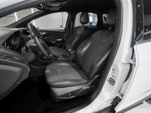 2014 Ford Focus III, белый, 1075000 рублей - вид 8