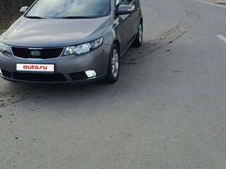 2010 Kia Cerato 4-speed II, серый, 700000 рублей, вид 1