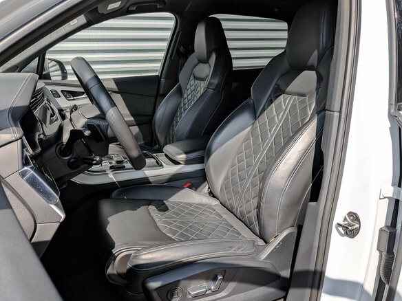 2020 Audi Q7 55 TFSI II (4M) Рестайлинг, белый, 5185000 рублей - вид 20