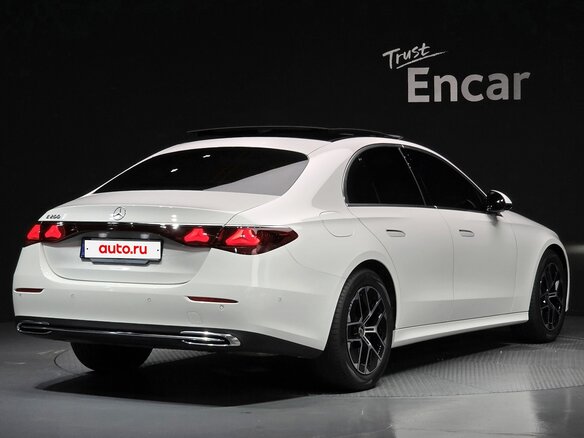 2025 Mercedes-Benz E-Класс 200 VI (W214, S214), белый, 6320000 рублей - вид 1