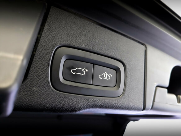 2019 Volvo XC60 II, зелёный, 3390000 рублей - вид 25