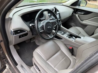 2016 Jaguar F-Pace I, серый, 2950000 рублей, вид 3