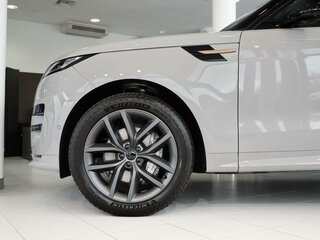 2026 Land Rover Range Rover Sport P360 MHEV III, серый, 17500000 рублей, вид 4