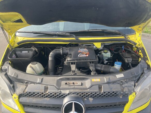 2013 Mercedes-Benz Sprinter, жёлтый, 1350000 рублей - вид 4
