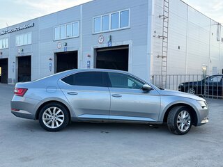 2018 Skoda Superb III, серый, 2100000 рублей, вид 4