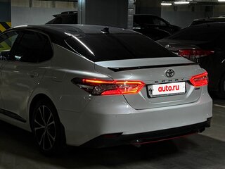 2020 Toyota Camry VIII (XV70), белый, 3200000 рублей, вид 4