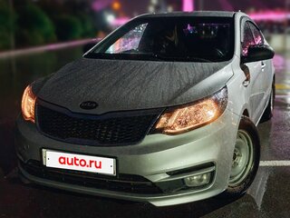 2016 Kia Rio III Рестайлинг, серебристый, 1170000 рублей, вид 4