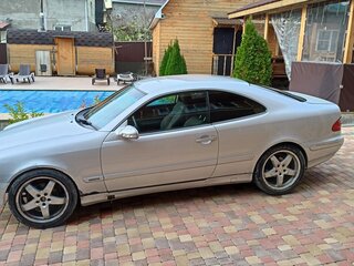 2001 Mercedes-Benz CLK-Класс 230 I (W208) Рестайлинг, серебристый, 485000 рублей, вид 4