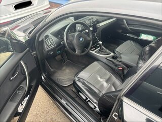 2010 BMW 1 серии 118i I (E81/E82/E87/E88) Рестайлинг, чёрный, 750000 рублей, вид 2