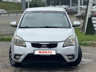 2010 Kia Rio II Рестайлинг, серебристый, 425000 рублей, вид 1