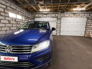 2016 Volkswagen Touareg II Рестайлинг, синий, 3100000 рублей, вид 2