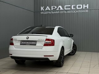 2019 Skoda Octavia III (A7) Рестайлинг, белый, 1820000 рублей, вид 2