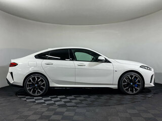 2025 BMW 2 серии Gran Coupe 228i xDrive F74/78, белый, 5800000 рублей, вид 5