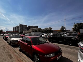 1997 Mitsubishi Carisma I, красный, 270000 рублей, вид 1