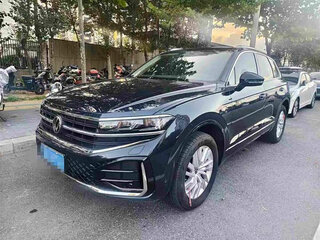 2025 Volkswagen Touareg III Рестайлинг, синий, 7641396 рублей, вид 1