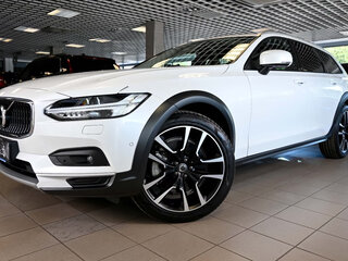 2024 Volvo V90 Cross Country I Рестайлинг, белый, 7638000 рублей, вид 3