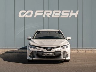 2019 Toyota Camry VIII (XV70), белый, 2990000 рублей, вид 3