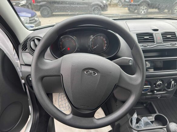 2026 Lada (ВАЗ) Granta I Рестайлинг, белый, 845000 рублей - вид 10