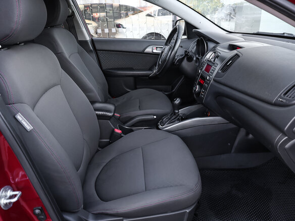 2011 Kia Cerato 4-speed II, красный, 598000 рублей - вид 7