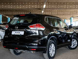 2017 Nissan X-Trail III, чёрный, 1900000 рублей, вид 3