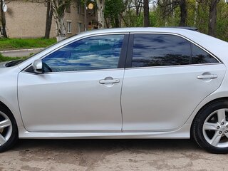 2014 Toyota Camry US Market VII (XV50), серебристый, 1400000 рублей, вид 4