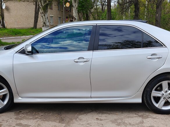 2014 Toyota Camry US Market VII (XV50), серебристый, 1400000 рублей - вид 3