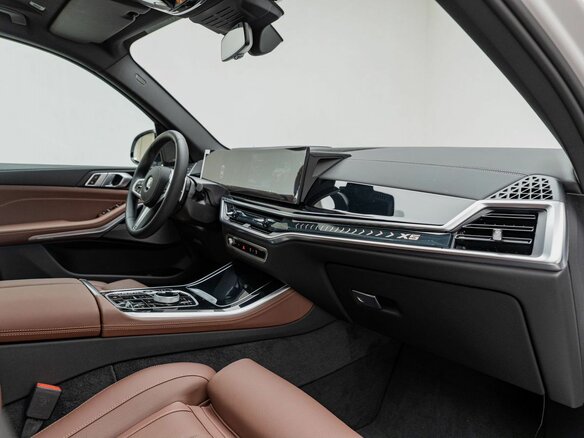 2025 BMW X5 40i IV (G05/G18) Рестайлинг, белый - вид 21