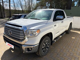 2016 Toyota Tundra Double Cab II Рестайлинг, белый, 4500000 рублей, вид 2
