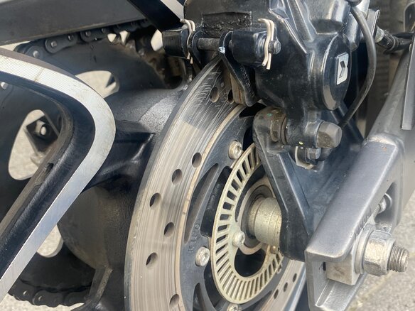 2018 Bajaj Dominar 400, чёрный, 300000 рублей - вид 8