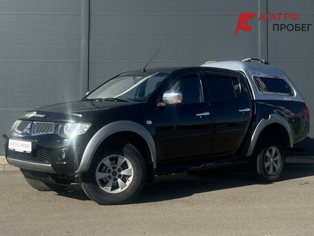 Mitsubishi L200 IV